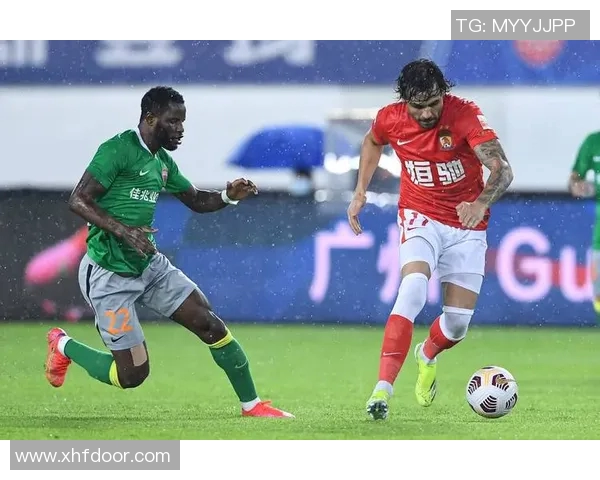 深圳足球队防反战术解析与深度剖析助力球队崛起之路